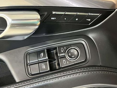 Certified 2017 Porsche 911 Carrera 4S image 33
