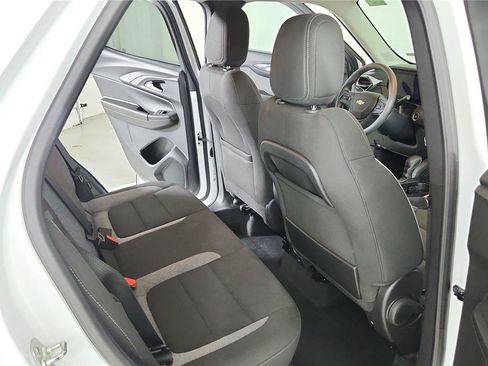 Used 2025 Chevrolet TrailBlazer LT FWD image 24