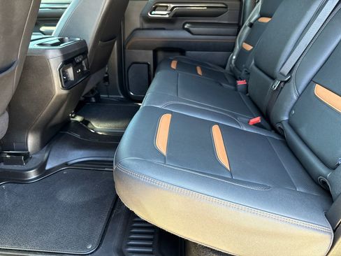 Used 2024 GMC Sierra 2500 AT4 w/ AT4 Premium Plus Package image 18