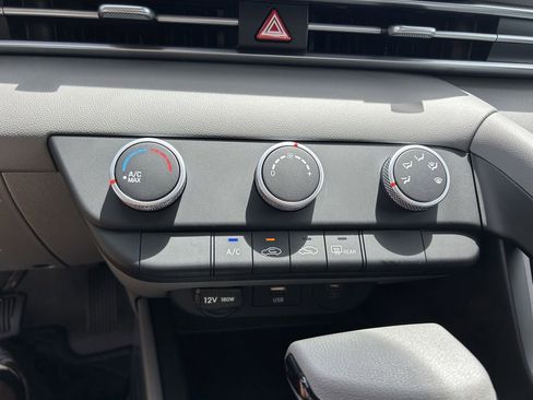 New 2026 Hyundai Elantra SE FWD image 23