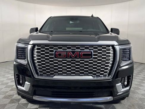 Used 2023 GMC Yukon Denali AWD/4WD image 9