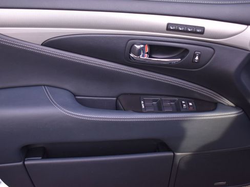 Used 2014 Lexus LS 460 AWD image 18