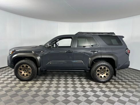 Used 2025 Toyota 4Runner Trailhunter image 10