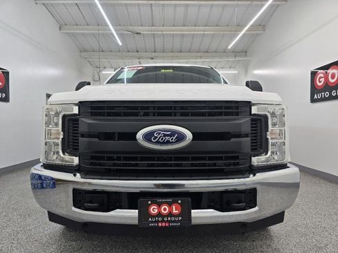Used 2019 Ford F250 XL w/ Power Equipment Group image 3