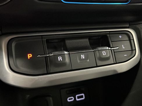 Used 2023 GMC Acadia SLE w/ Driver Convenience Package AWD/4WD image 19