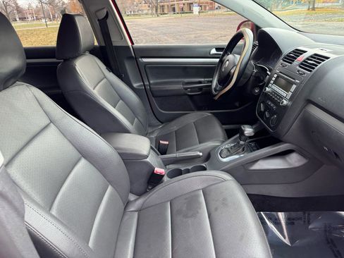 Used 2009 Volkswagen Jetta SE FWD image 32