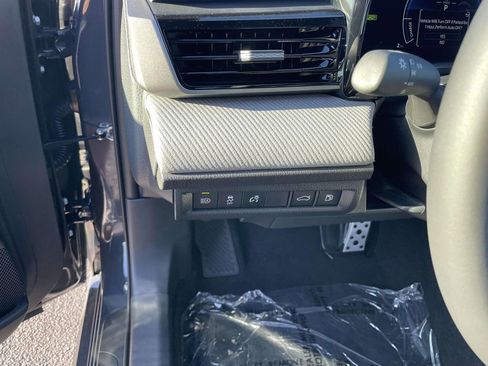 New 2026 Toyota Camry SE image 31