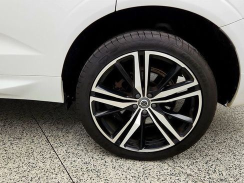 Used 2019 Volvo XC60 T6 R-Design AWD/4WD image 9