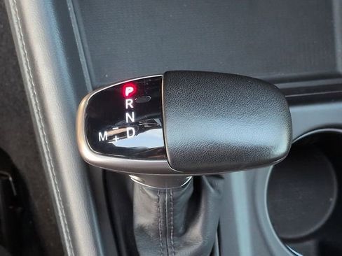 Used 2024 Dodge Durango SXT image 13