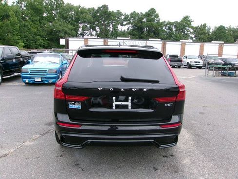 Used 2025 Volvo XC60 B5 Ultra AWD/4WD image 7