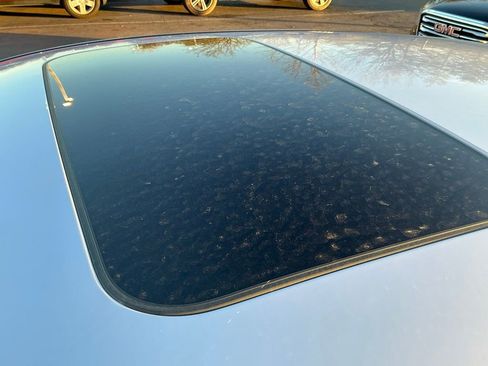 Used 2025 Nissan Altima 2.5 SR w/ SR Premium Package image 3