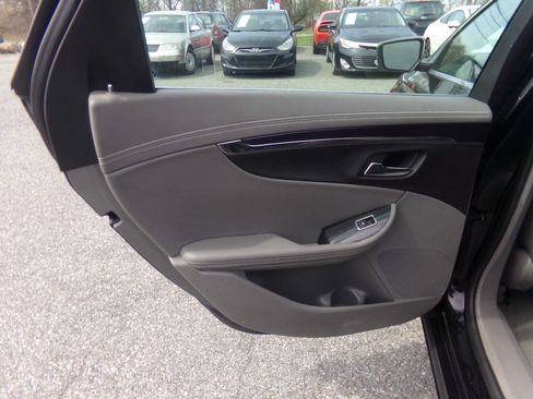 Used 2016 Chevrolet Impala LTZ image 34