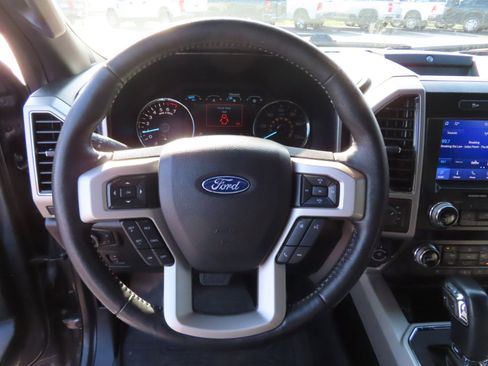 Used 2019 Ford F150 Lariat w/ Equipment Group 502A Luxury image 34