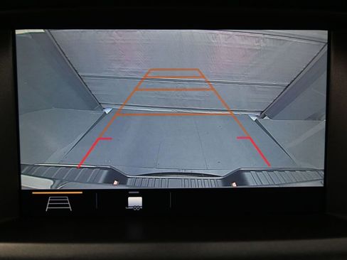 Used 2019 GMC Canyon SLE w/ SLE Convenience Package image 12