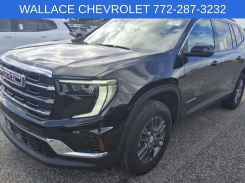 Used 2025 GMC Acadia Elevation FWD image 1