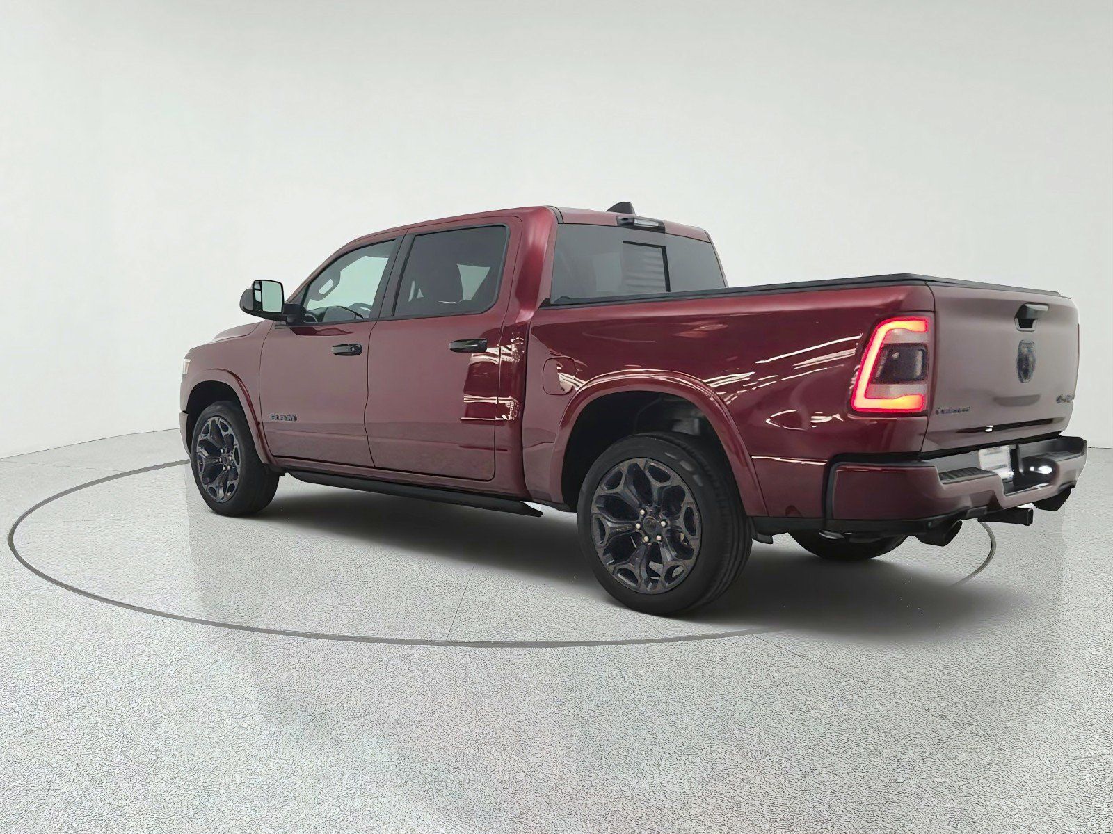 Used 2024 RAM 1500 Limited AWD/4WD image 7