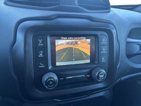 Used 2018 Jeep Renegade Sport w/ Power & Air Group image 30