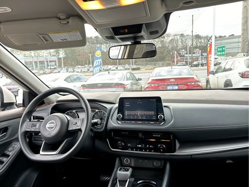 Used 2021 Nissan Rogue SV image 27