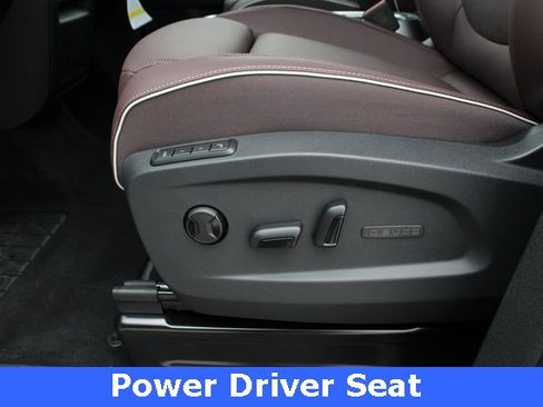 New 2025 Volkswagen ID. Buzz Pro S image 4