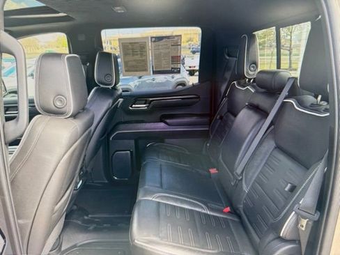 Used 2022 GMC Sierra 1500 AT4X image 4