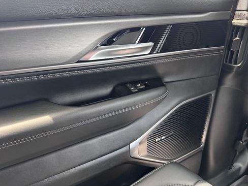 New 2025 Jeep Wagoneer Series II image 31