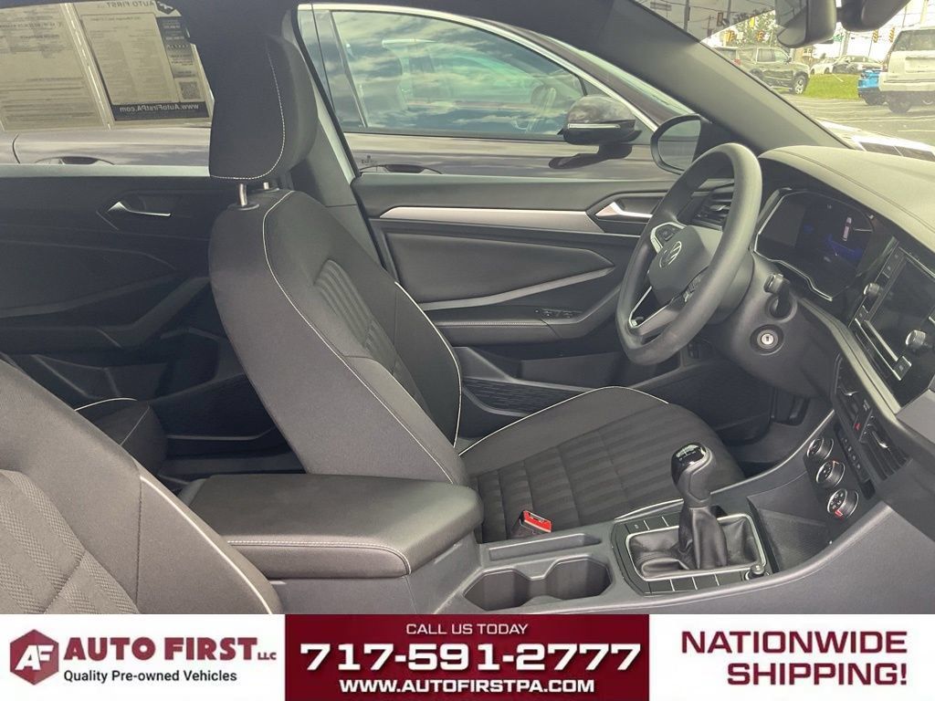 Used 2023 Volkswagen Jetta Sport FWD image 17