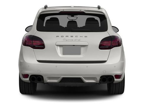 Used 2014 Porsche Cayenne GTS AWD/4WD image 5