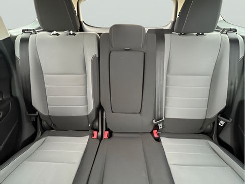 Used 2016 Ford Escape SE w/ Equipment Group 201A AWD/4WD image 15