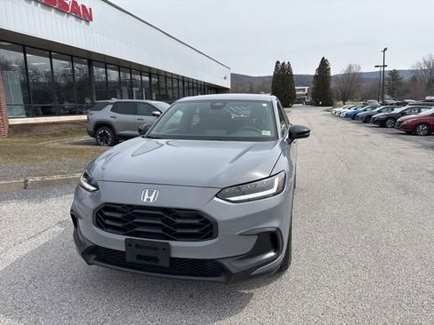 Used 2024 Honda HR-V Sport image 5