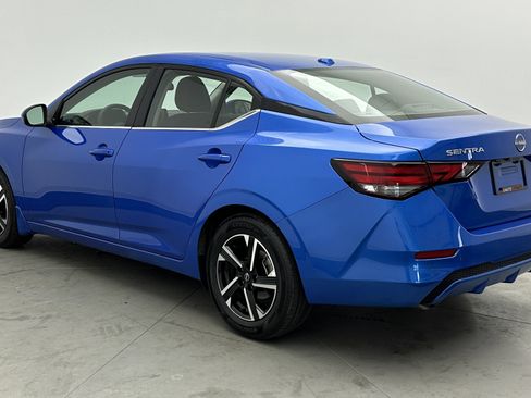 Used 2025 Nissan Sentra SV image 5