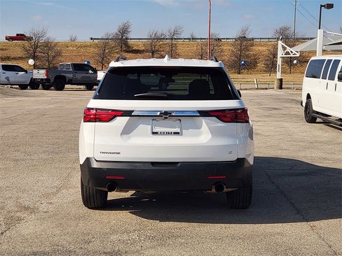Used 2023 Chevrolet Traverse LT image 6