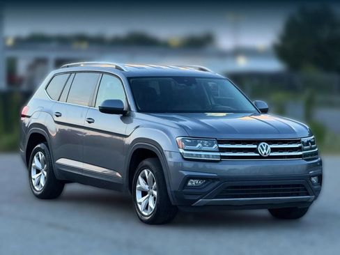 Used 2018 Volkswagen Atlas SE FWD image 1