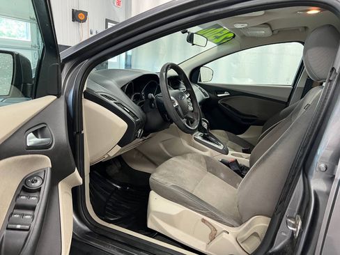 Used 2014 Ford Focus SE FWD image 7