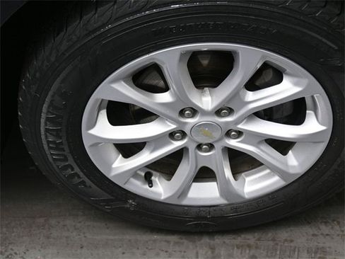 Used 2020 Chevrolet Equinox LT image 29