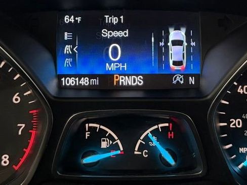 Used 2018 Ford Escape Titanium w/ Ford Safe & Smart Package AWD/4WD image 17