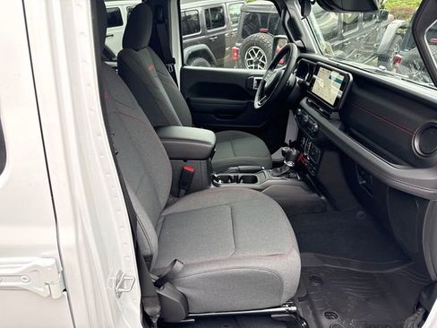 New 2026 Jeep Wrangler Unlimited Rubicon image 17