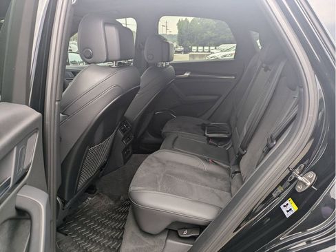 Used 2022 Audi SQ5 Premium image 30