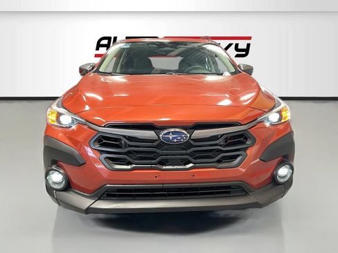 Used 2025 Subaru Crosstrek 2.5i Premium AWD/4WD image 2