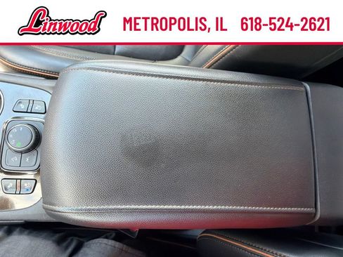 Used 2023 GMC Acadia AT4 w/ Preferred Package AWD/4WD image 17