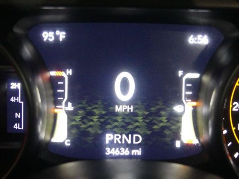 Used 2022 Jeep Wrangler Unlimited Sport AWD/4WD image 31