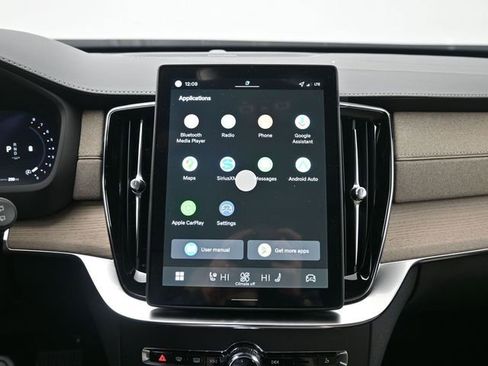 New 2026 Volvo XC90 B6 Plus w/ Protection Package Premier image 20