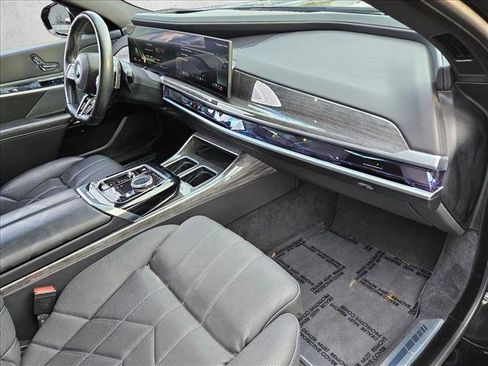 Used 2025 BMW 740i xDrive 740i xDrive image 22