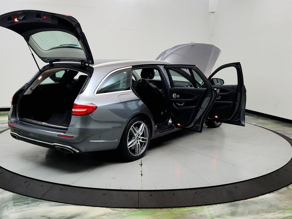 Used 2018 Mercedes-Benz E 400 4MATIC Wagon image 11