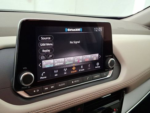 Used 2022 Nissan Rogue SV w/ SV Premium Package image 14