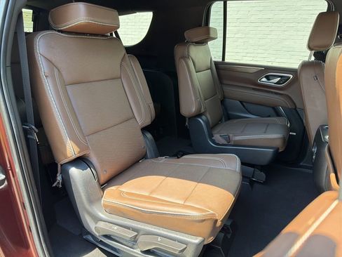 Used 2022 Chevrolet Suburban High Country AWD/4WD image 19