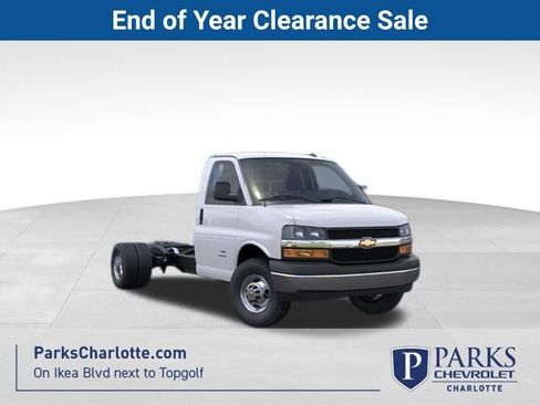 New 2025 Chevrolet Express 3500 Work Van w/ Power Convenience Package image 1