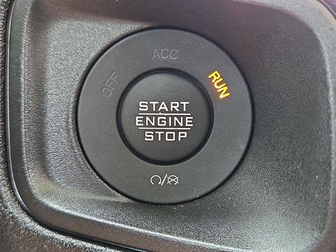 Used 2024 Jeep Wrangler Sport AWD/4WD image 20