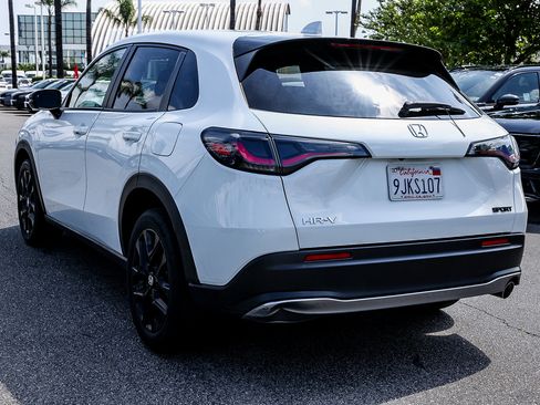 Used 2024 Honda HR-V Sport image 4