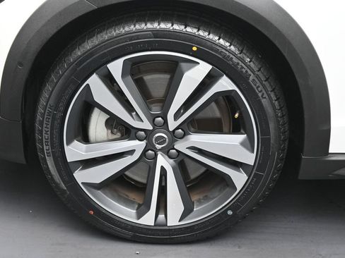 Used 2025 Volvo V60 B5 Cross Country Plus AWD/4WD image 33