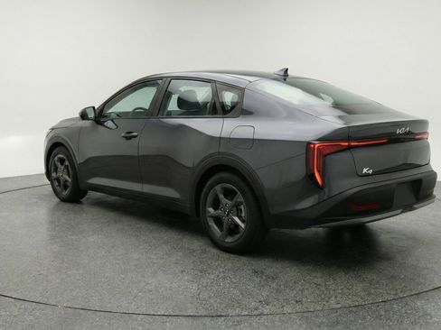 Used 2025 Kia K4 LXS image 6